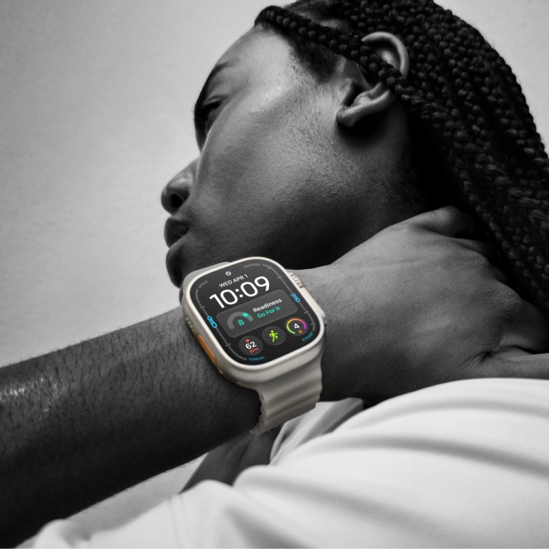 Умные часы Apple Watch Ultra 4 (2026) GPS+Cellular 49мм, Чёрный титановый корпус, ремешок "Бургунди спортивная петля" размер M/L 145-220 мм (MJC44). Фото 6