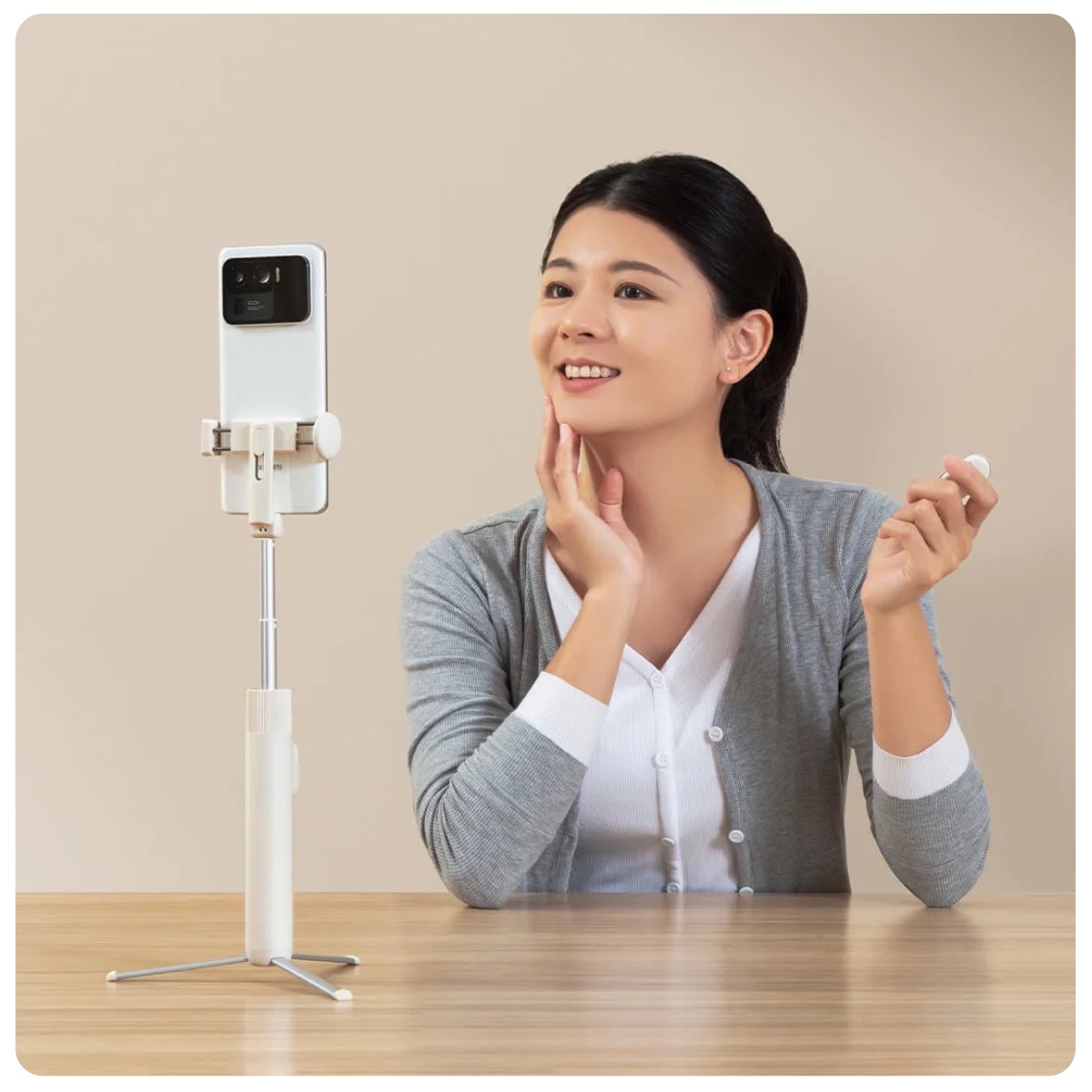 Mijia-Selfie-Stick-Mini-07